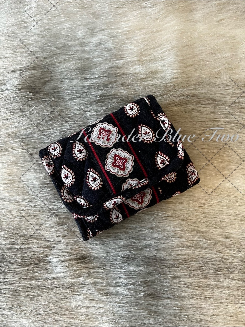 Vintage VERA BRADLEY Classic Black 2006 Retired Square Hook Loop Wallet Red